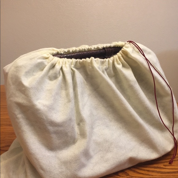 Brahmin Leather Handbag with Shoulder Strap. Item # 6950 - Picture 6 of 6